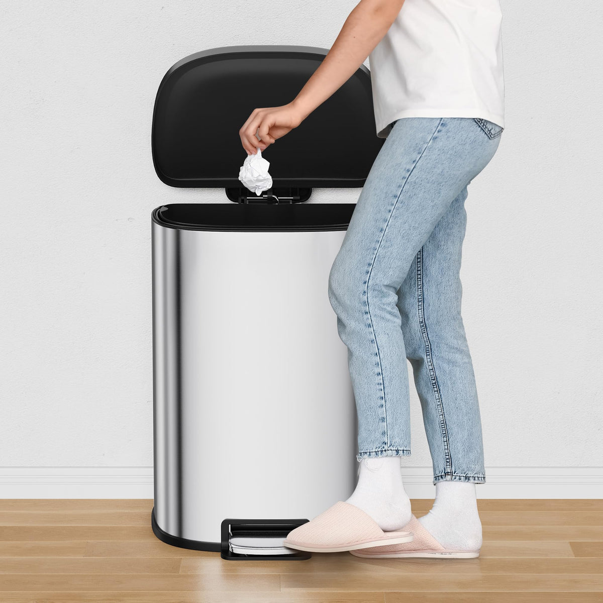 50L Stainless Steel Step-On Trash Can S1842